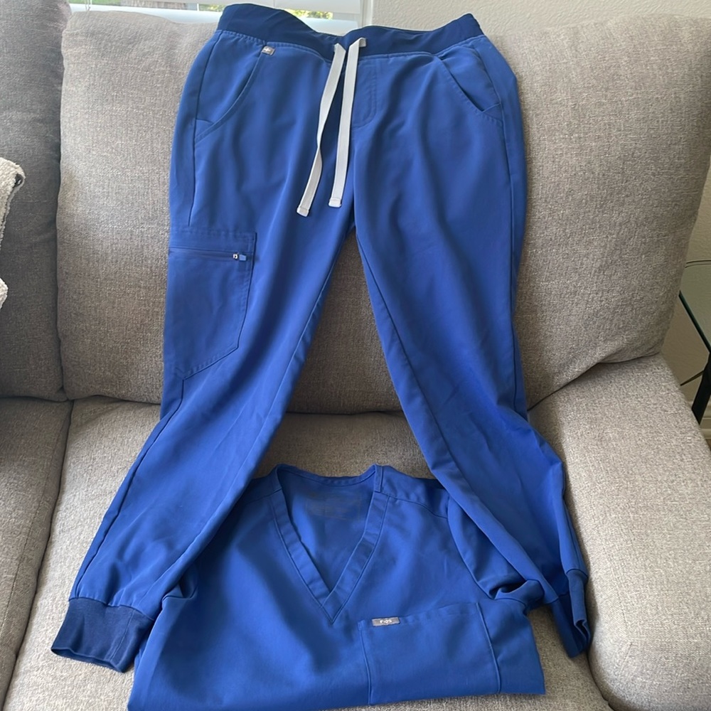 Sold as a set: Figs Royal Blue